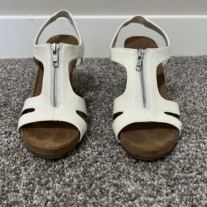 Comfortable summer wedges
